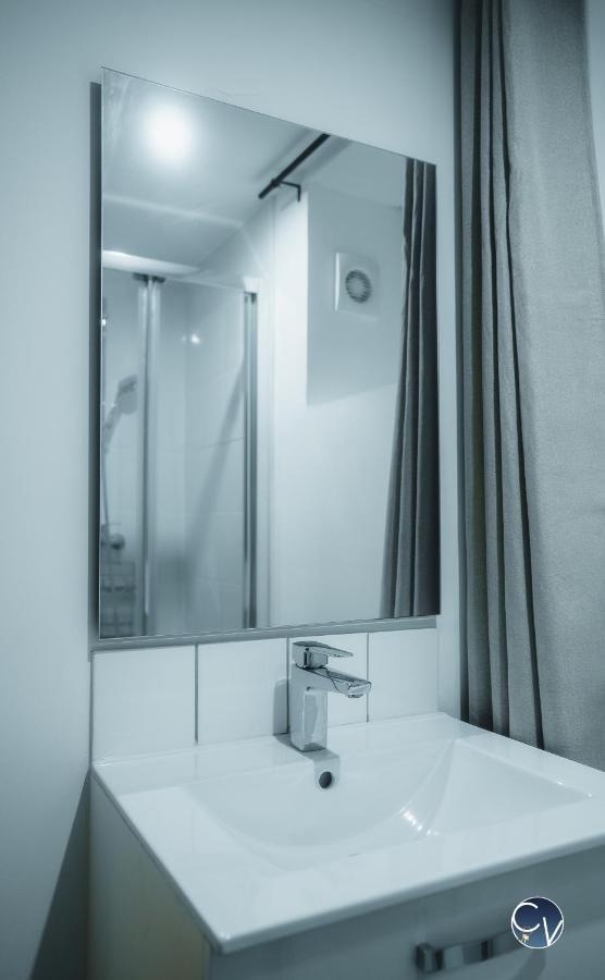 Appartement Neuf Et Moderne Dans Le Centre Ville Bagnols-sur-Cèze Екстериор снимка